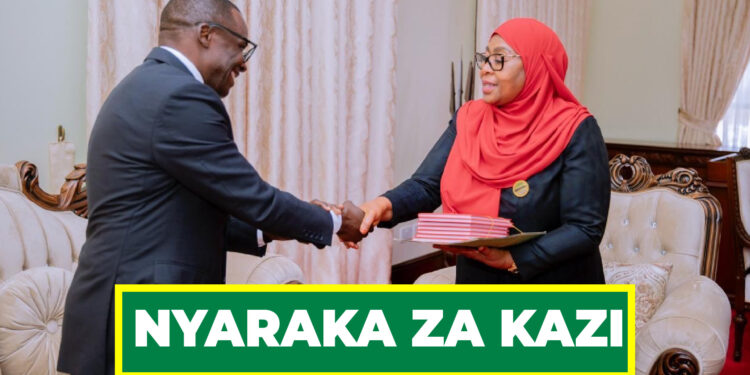 RAIS DK. SAMIA AKABIDHIWA NYARAKA ZA KAZI
