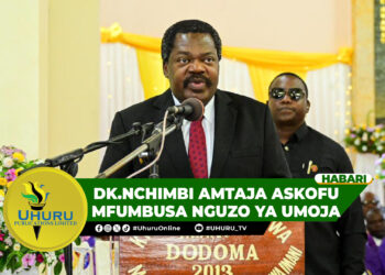 DK.NCHIMBI AMTAJA ASKOFU MFUMBUSA NGUZO YA UMOJA