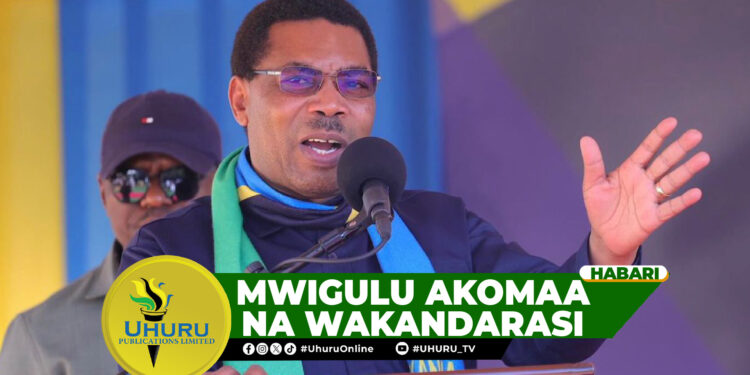 MWIGULU AKOMAA NA WAKANDARASI